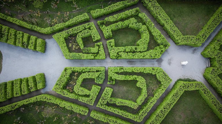 Trädgårdslabyrinten på Drottningholmsslott, som sedd från ovan.