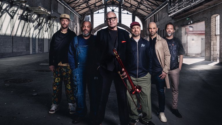 Musikerna från gruppen Nils Landgren Funk Unit