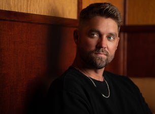 Porträtt av Brett Young