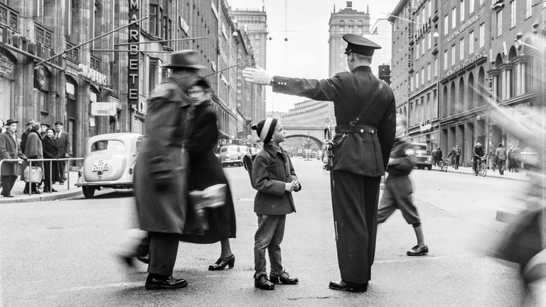 Children in the City, Photos by Kary H. Lasch