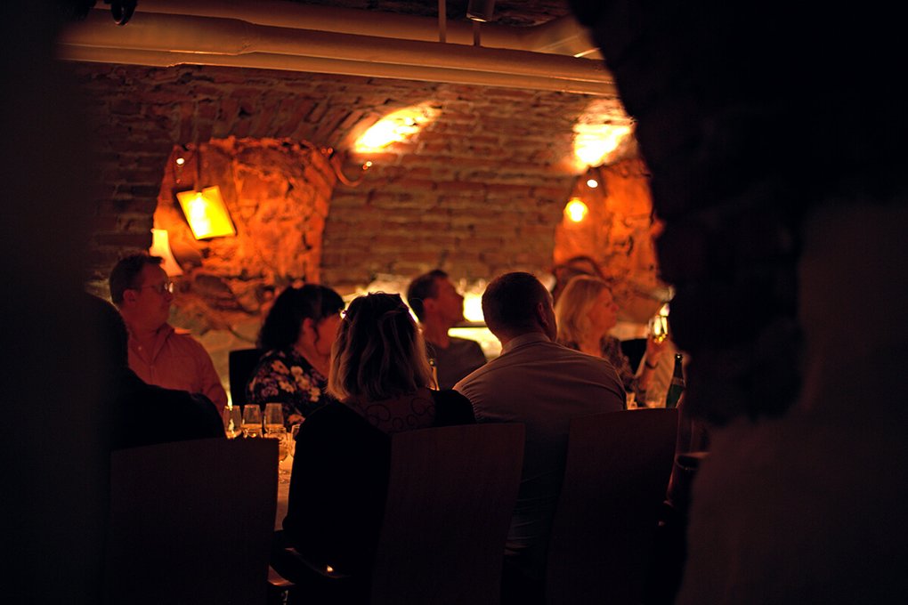 Wine tasting in English in Old Town (Stockholm)